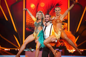 Evelyn burdecki tanzt mit evgeny vinokurov bei let's dance 2019. Let S Dance So Lief Die Show Vor Dem Halbfinale Evelyn Burdecki Ist Raus
