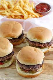 How To Make Old Fashioned Mcdonalds Hamburger Copycat Recipe Copykat Recipes Homemade Burgers Mcdonalds Copycat Recipes