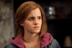 Oct 20, 2016 · back in 2002, hermione granger and watson shared the same hairstyle—wispy bangs and natural curls. 569383 1600x1200 Harry Potter And The Chamber Of Secrets Harry Potter Ronald Weasley Hermione Granger Wallpaper Jpg Mocah Hd Wallpapers