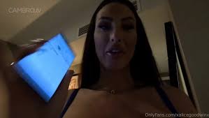 Alice Goodwin - Fuck The Deliver Driver - CamStreams.tv