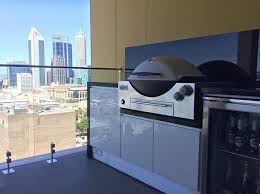 outdoor kitchen