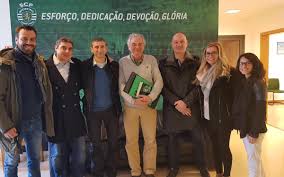 Liga directo, jogos de benfica, fc porto e sporting, notícias de cristiano ronaldo, josé mourinho e vídeos de futebol. Una Delegacion De Masia 360 Visita Los Centros De Formacion Del Benfica Y Sporting Cp