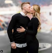 Heute möchten wir eine wunderbare nachricht mit euch teilen, schreibt reus zu einem bild, das. 460 Bvb Ideen Bvb Borussia Dortmund Dortmund