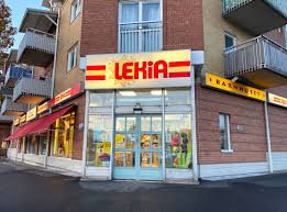 stɛnɵŋˈsɵnːd) is a locality and the seat of stenungsund municipality, västra götaland county, sweden with 9,987 inhabitants in 2010. Ledarmaturer Lekia I Stenungsund Fyrstads