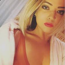 Ailish Buckley (@AilishLMB)