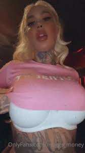 Totally leaked huge barrels - Porn Videos & Photos - EroMe