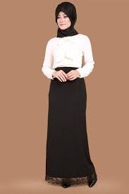 Modaselvim Tesettur Dantelli Kalem Etek Modelleri Moda Tesettur Giyim Fashion Neck Dress High Neck Dress
