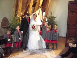 Cortege Anne Dauphine Enfants D Honneur Mariee Hiver Cortege Mariage