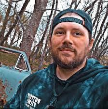 Ashlee Connell's Instagram, Twitter & Facebook