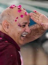 Edwina Hicks's Instagram, Twitter & Facebook