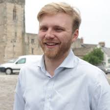 Vikki Gordon (@sunshineyvikki)