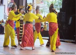 Sarawak adalah salah satu negcri yang terdapat di malaysia yang mempunyai pelbagai kaum dan ketunman. 10 Jenis Tarian Tradisi Suku Kaum Negeri Sabah Sentiasa Panas