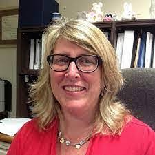 Kari Milton's Instagram, Twitter & Facebook