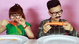 Babytoys gross baby annabelle spits up food on victoria toy. Bad Baby Real Food Vs Gummy Food Gross Giant Candy Challenge Victoria Annabelle Crying Baby Kid Toys å½±ç‰‡ Dailymotion