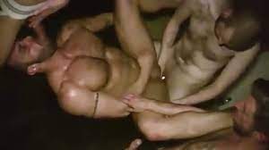 Y si hacemos un trio bb. Brutal Bareback Orgy Gayfuror Com