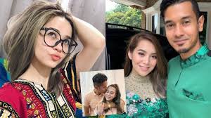 Didalam usaha mencari seorang isteri yang solehah dan seadanya amatlah sukar ditemui. Sebenarnya Emma Maembong Adalah Orang Ketiga Dalam Hubungan Raf Yaakob Dan Mawar Rashid Siakap Keli Press
