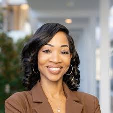 Tara Latham's Instagram, Twitter & Facebook