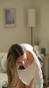 Hot Downblouse Moments - Get Closer to Her Body