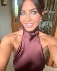 Client selfies are the best! Makeup for stunning Megan recently good to a  wedding. Muted burgundy tones with a smokey eye and a bronze base. Please  click through for her dress and
