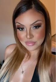 Ariel Monroe (@thearielmonroe)