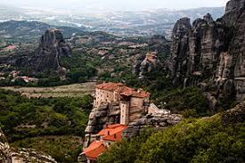 Der klettertechnische erschließer des gebietes ist hauptsächlich der deutsche dietrich hasse , der auch führerliteratur zu wanderwegen und kletterrouten in meteora verfasst hat. Meteora Reisefuhrer Auf Wikivoyage