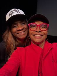 Elisa Perry (@luvelisaperry) • Instagram photos and videos