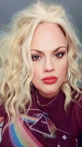 Heidi Aldrich's Instagram, Twitter & Facebook