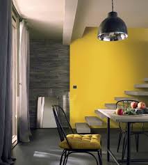 Du Jaune Chaleureux En Peinture Dans La Salle A Manger Decoration Salon Gris Decoration Maison Idees De Decor