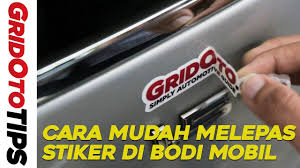 Desain stiker label kemasan yang menarik dapat menjadi penentu keputusan seseorang untuk membeli sebuah produk. Cara Mudah Melepas Stiker Di Bodi Mobil I How To I Gridoto Tips Youtube