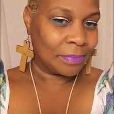 Karen Bivins's Instagram, Twitter & Facebook