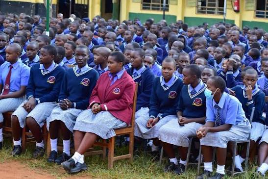 UPDATE CA KENYA BOOSTS DIGITAL LEARNING IN EMBU SCHOOLS By Brian Malila The dream of digital learning is becoming a reality for hundreds of students in Embu County after the Communications Authority
