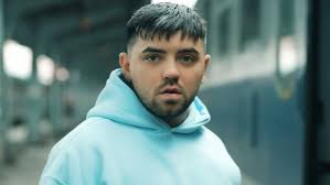 Minciuni minciuni (feat. David)