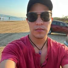 DATO CURIOSO: American Horror Story 1984, tuvo escritoras de la saga de  "Destino Final 3" y de la serie de "SCREAM" dándole un potencial de terror  y suspenso a la antología de