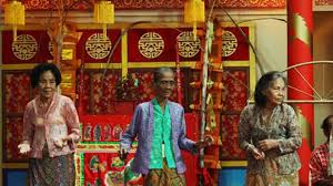 Tinggal dan menetap turun menurun. Mengungkap Asal Usul Nama Nio Pada Perempuan Peranakan Cina Benteng Di Indonesia