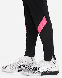 Alle paris saint germain fans aufgepasst! Paris Saint Germain Strike Fussball Trainingsanzug Fur Jungere Kinder Nike De