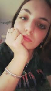 Lauren Bare's Instagram, Twitter & Facebook