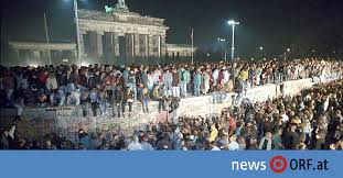 Wann dies der fall sei, wurde schabowski gefragt. 9 November 1989 Berlin Feiert 30 Jahre Mauerfall News Orf At