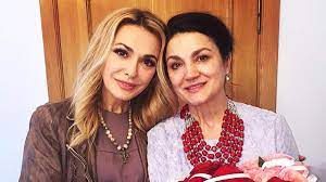 Родители служили в национальном драматическом театре. Olga Sumskaya Rasskazala O Konflikte S Sestroj Natalej