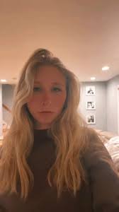 Rebecca🎀🪩🍒 (@becca.wakefield)’s videos with original sound