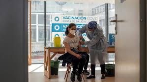 El certificado covid digital, más conocido como 'pasaporte covid' que entró en vigor el pasado 1 de julio, facilita el turismo por los países miembros de la unión europea. Coronavirus En Aragon Navarra Madrid Cataluna Restricciones Vacunacion Y Ultimas Noticias De La Covid 19 En Espana Hoy Onda Cero Radio