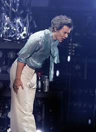Aquí podrás ver la posición que ocupa bianca en el top música de esta semana. Pin De Bianca Binaghi Em Harry Styles Harry Imagine