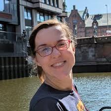 Daniela Li (danielali82)