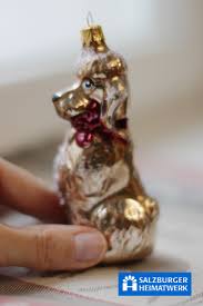 Salzburger Heimatwerk Entdecke Original Bohmischen Christbaumschmuck Wie Diesen Hund Aus Gla Christbaumschmuck Weihnachten In Osterreich Weihnachtsbaumschmuck