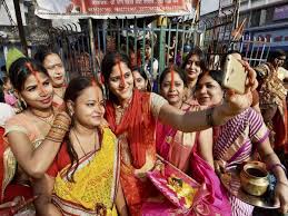 It is all by the blessings and mercy of sri chaitanya mahaprabhu as we happily welcome you all to sri mayapur gaura purnima 2021. Vat Purnima Vrat 2018 Significance Puja And Muhurat Oneindia News