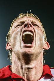 Official account of dirk kuyt, former football player for fc utrecht, feyenoord rotterdam, liverpool fc, fenerbahçe and the dutch national team. De Nieuwe Tanden Van Dirk Kuijt Nrc