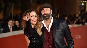 L'attrice vittoria schisano, racconta la sua particolare storia, il suo percorso verso il cambio di sesso. Vittoria Schisano Chi E L Ex Fidanzato Fabrizio Vannucci