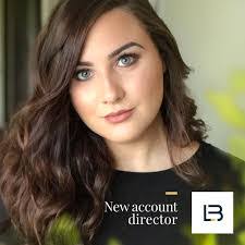 Lisa Pesce's Instagram, Twitter & Facebook