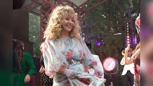 Check spelling or type a new query. Moego Vozrasta Alla Pugacheva Poluchila Avtomobil V Podarok Ot Maksima Galkina