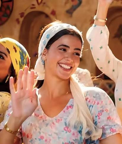 لولا البنات ❤️ لجين خليفة، الوصيفة الأولى لملكة جمال مصر لعام 2025 وحصلت  على لقب ملكة جمال مصر للسياحة العام الماضي. تعمل عارضة أزياء، وتدرس في كلية  الطب بالقصر العيني. لجين لاعبة