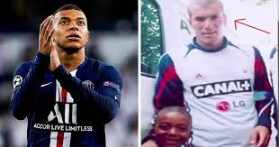 Psg's kylian mbappe remains the world's most valuable player at the start of 2020, but his teammate neymar saw his value plummet over the past year. Kylian Mbappe Remembers His Funny 14th Birthday Zidane Gaffe Tribuna Com